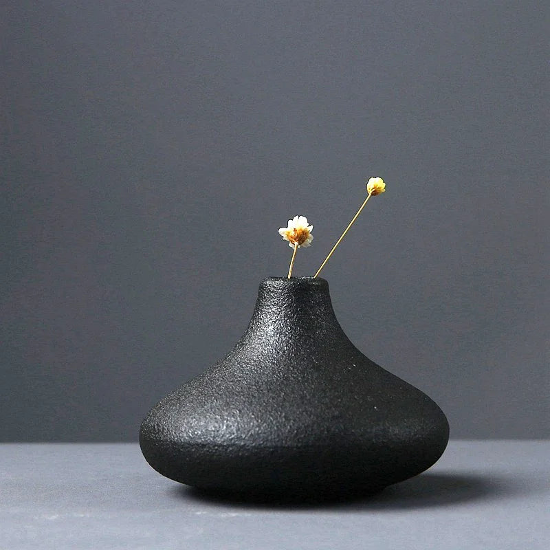 Black Ceramic Small Vase - Ibis boutique 