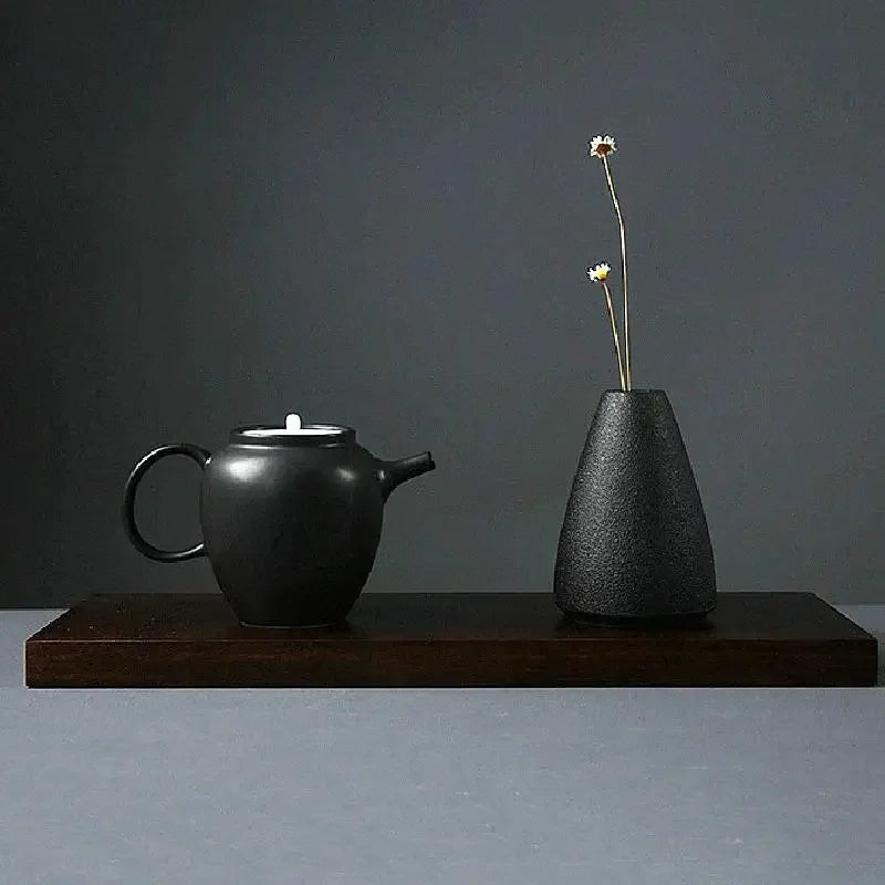 Black Ceramic Small Vase - Ibis boutique 