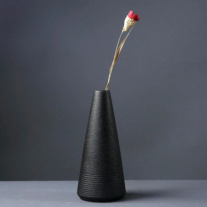 Black Ceramic Small Vase - Ibis boutique 